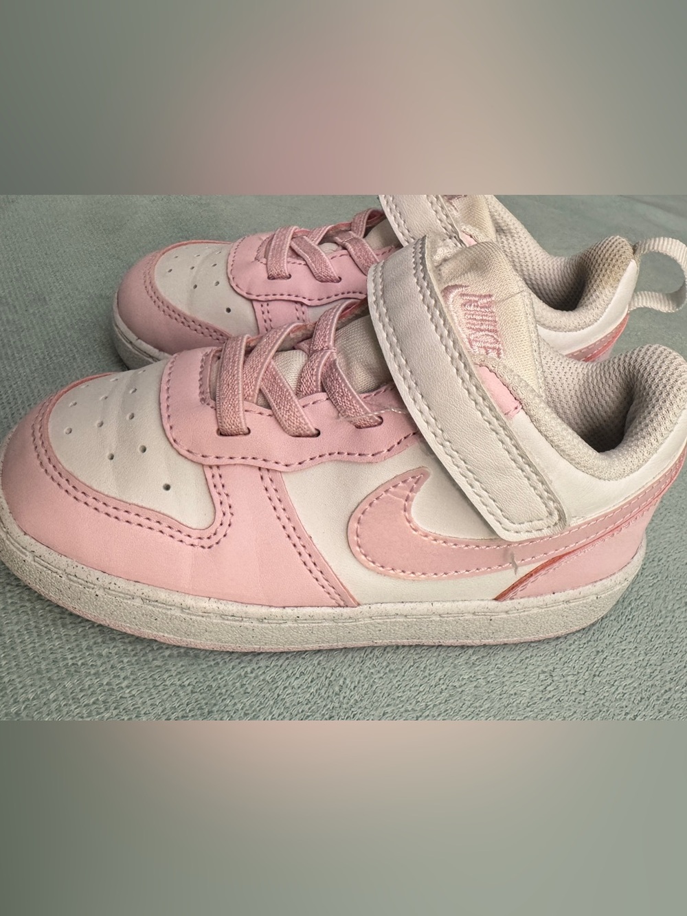 Toddler Girls Court Borough Low Recraft Adjustable Strap
Casual Sneakers size 8C